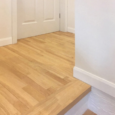 無垢材フローリング１